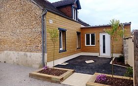 Maison De Campagne Avec Cour