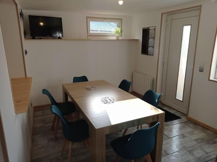 Maison De Campagne Avec Cour Sées Extérieur photo
